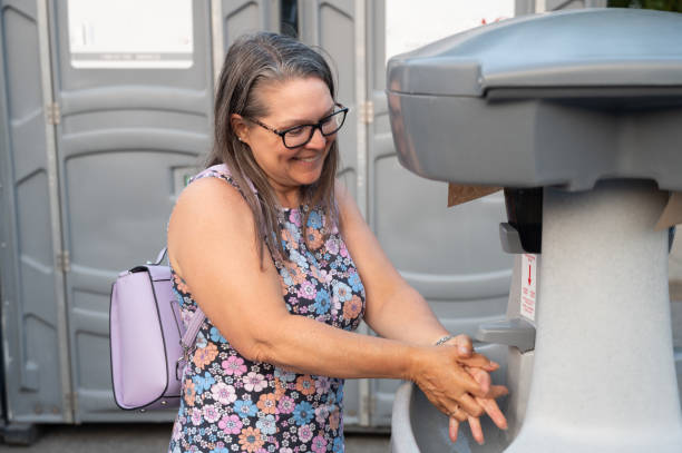 Best Porta potty rental near me  in Mendon, IL